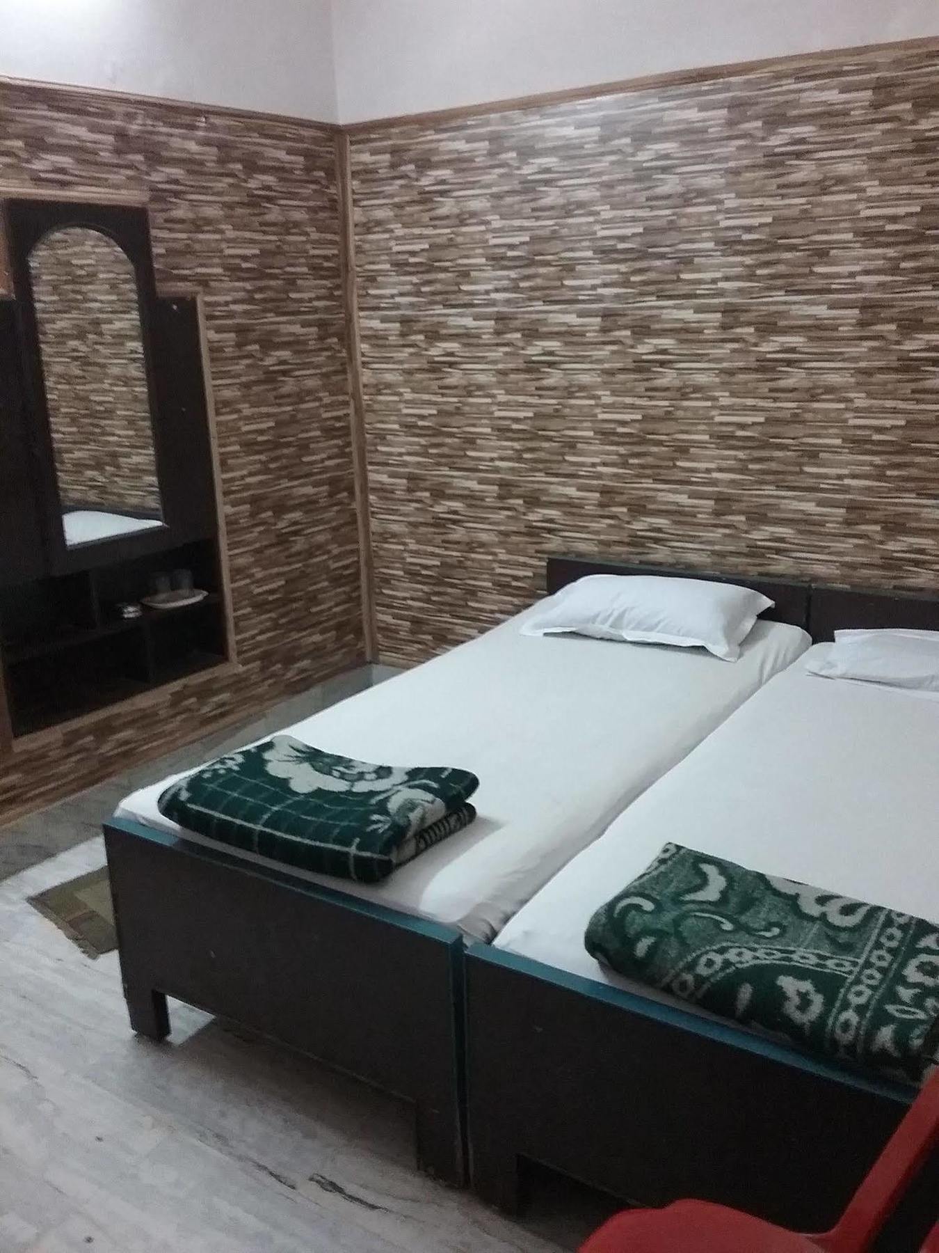 Teerth Guest House Varanasi Exterior photo