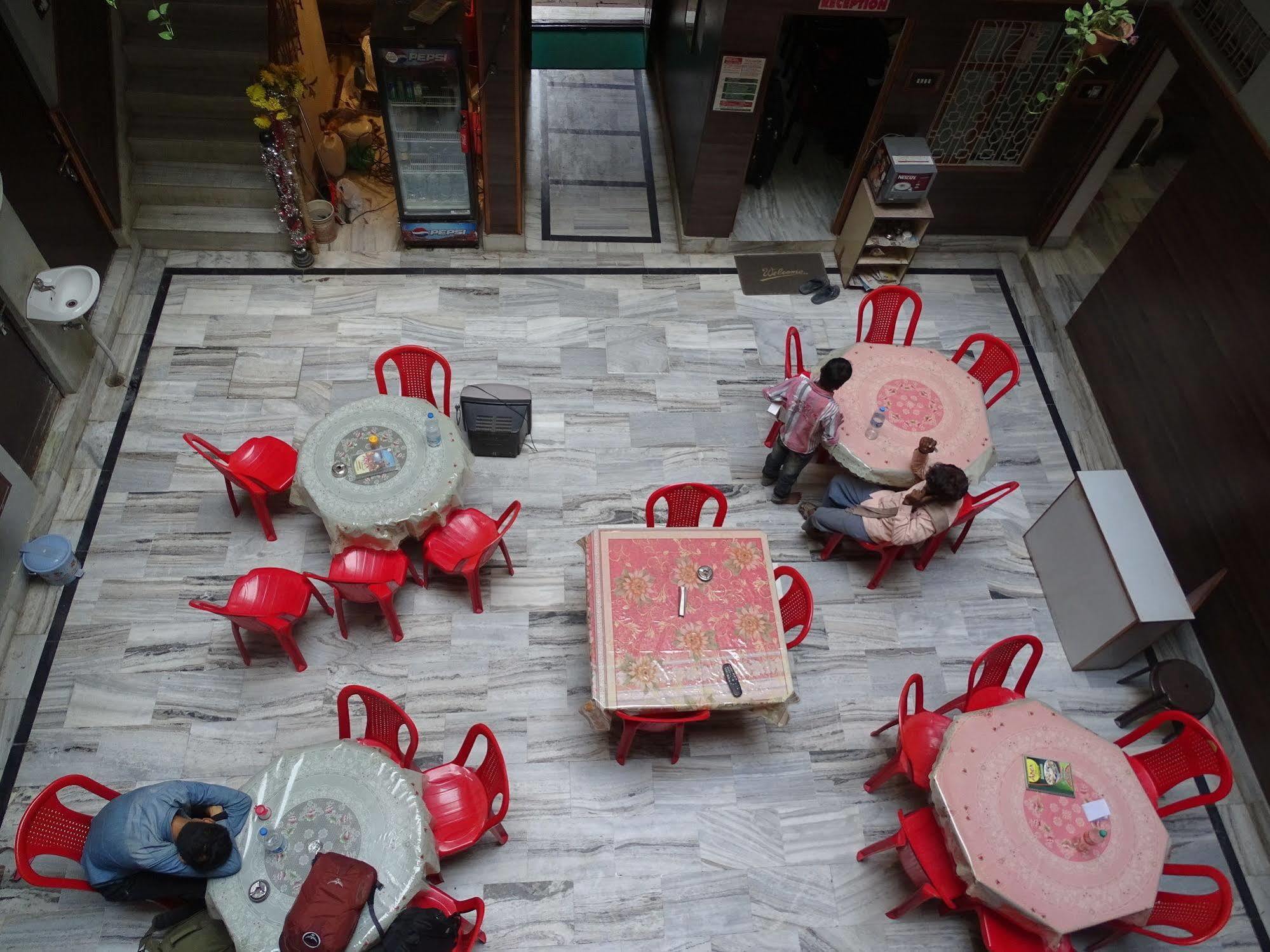 Teerth Guest House Varanasi Exterior photo